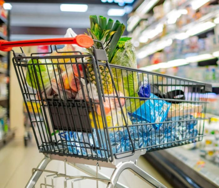 スーパーの買い物カゴ